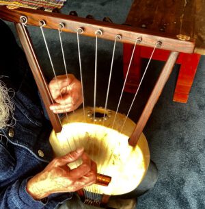 Crossroads Gourd/Goat Skin Lyre 8 String
